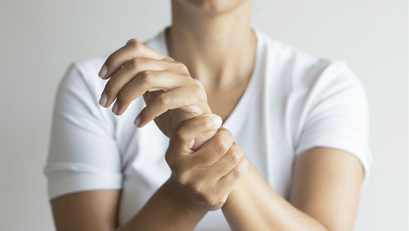 علت درد رگ دست چپ و روش‌های درمان این عارضه